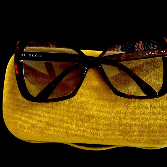 GUCCI Brown Gradient Turquoise-002 Butterfly Ladies Sunglasses | OS | Preowned - Picture 7 of 15